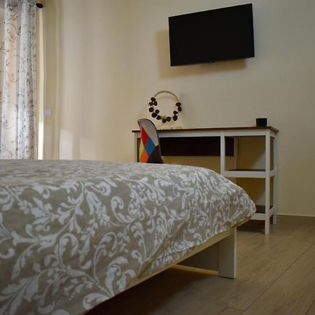 Dimora Normanna Bed and Breakfast Aversa Exteriör bild