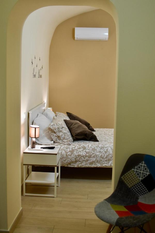 Dimora Normanna Bed and Breakfast Aversa Exteriör bild