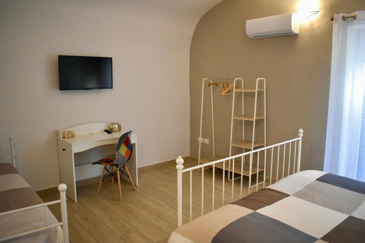 Dimora Normanna Bed and Breakfast Aversa Exteriör bild