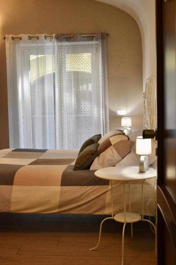 Dimora Normanna Bed and Breakfast Aversa Exteriör bild