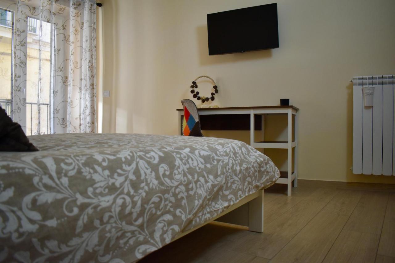 Dimora Normanna Bed and Breakfast Aversa Exteriör bild