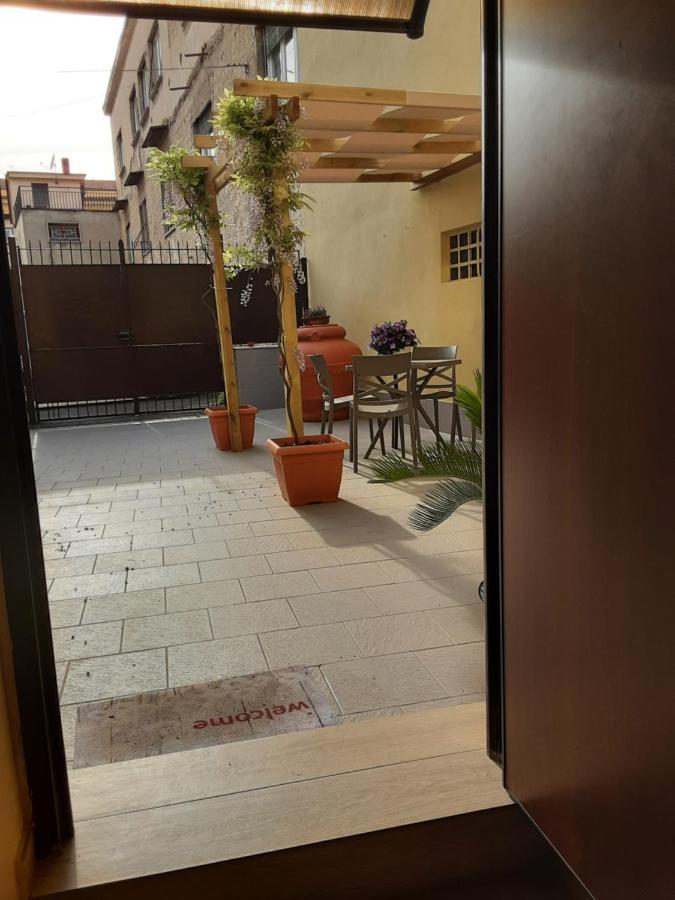 Dimora Normanna Bed and Breakfast Aversa Exteriör bild