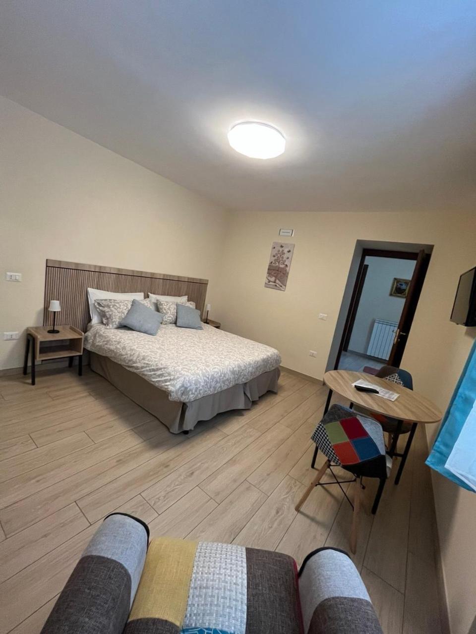 Dimora Normanna Bed and Breakfast Aversa Exteriör bild